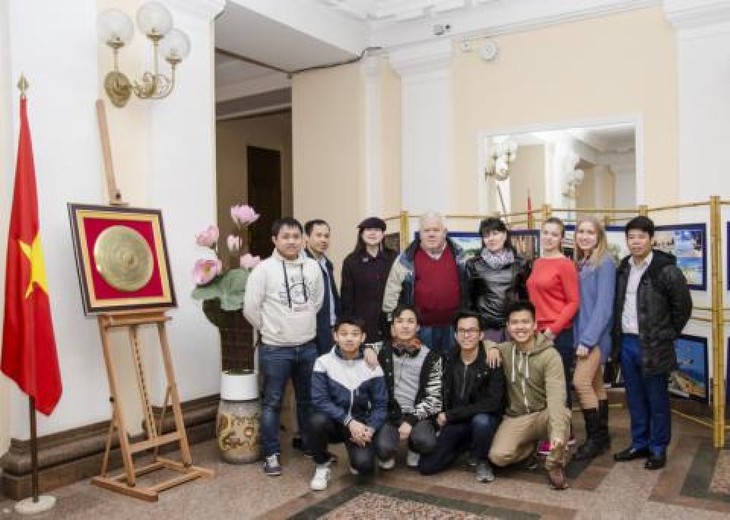 На Украине открылась фотовыставка о Вьетнаме - ảnh 1